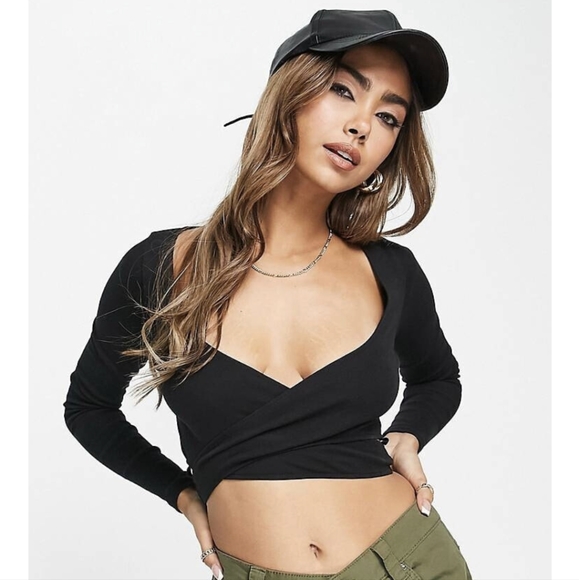 Black long sleeve cropped wrap top - Picture 1 of 5